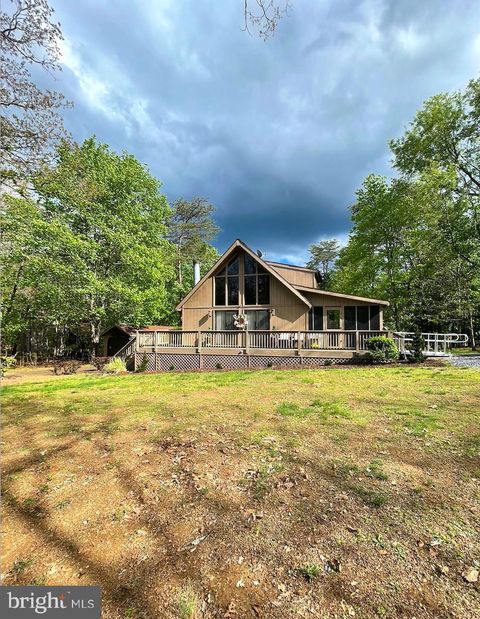 157 WINTER CAMP TRAIL HEDGESVILLE WV 25427