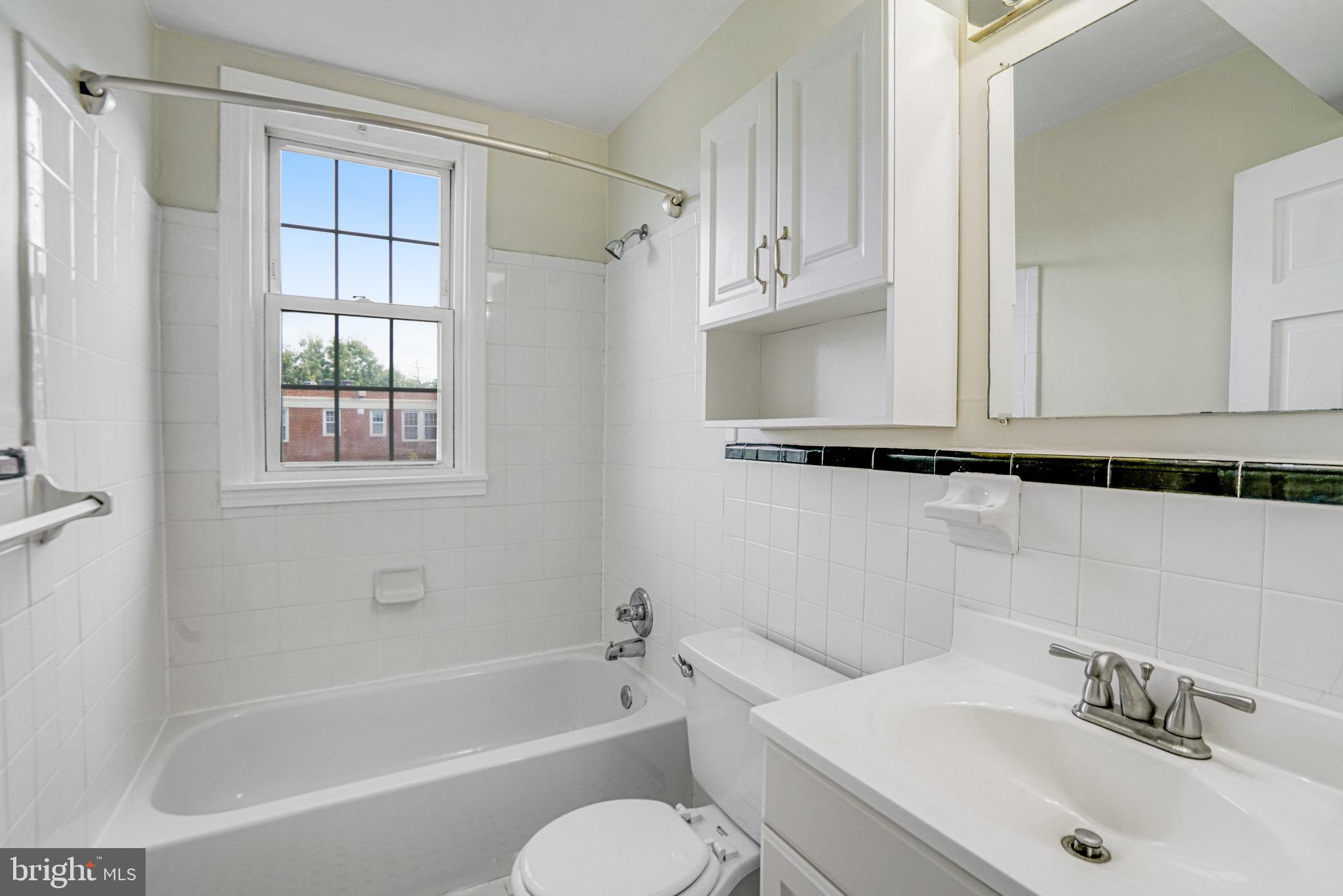 ARBORS OF ARLINGTON - Residential Lease