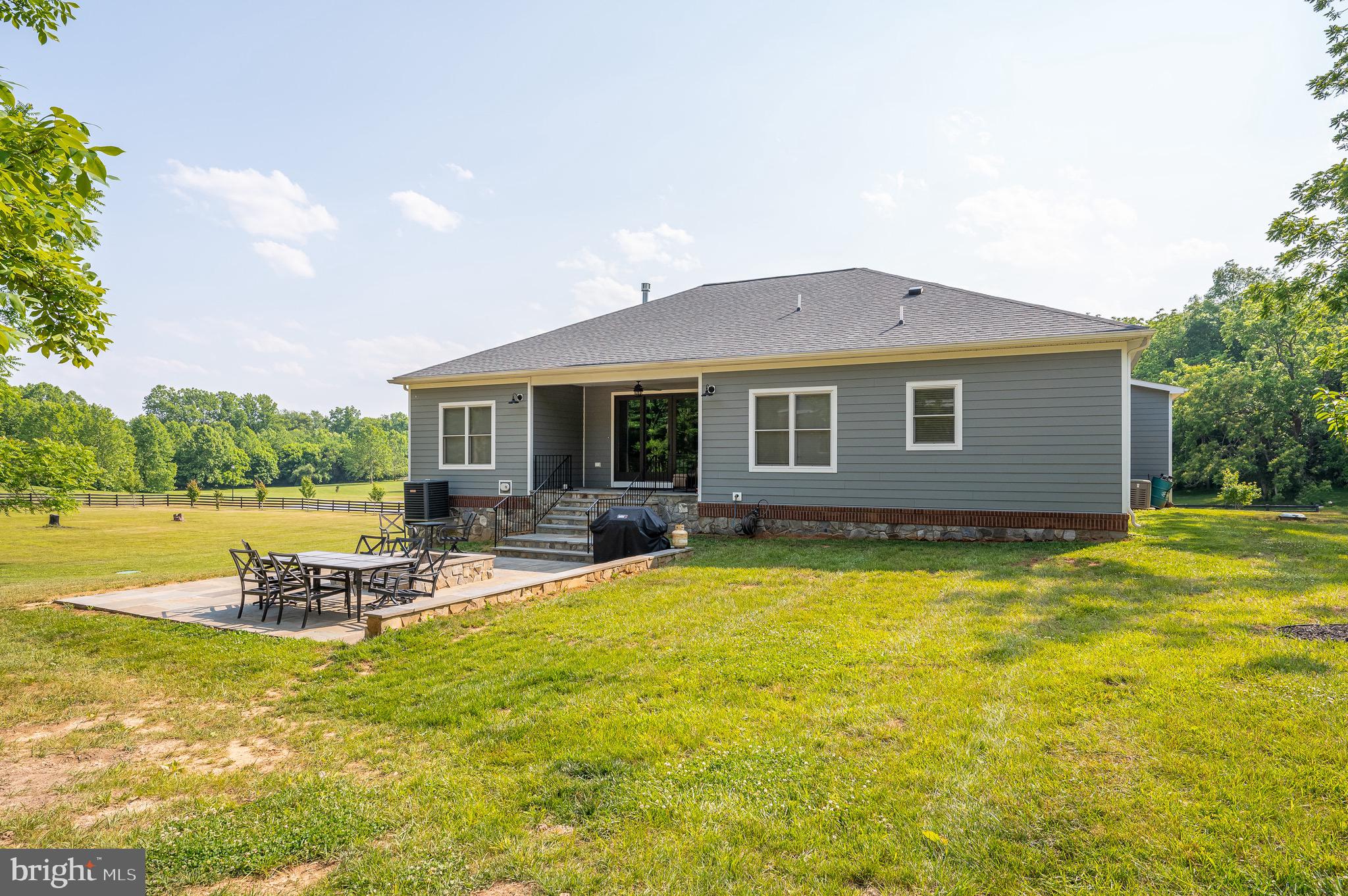 CROSSINGS ON THE POTOMAC - Residential