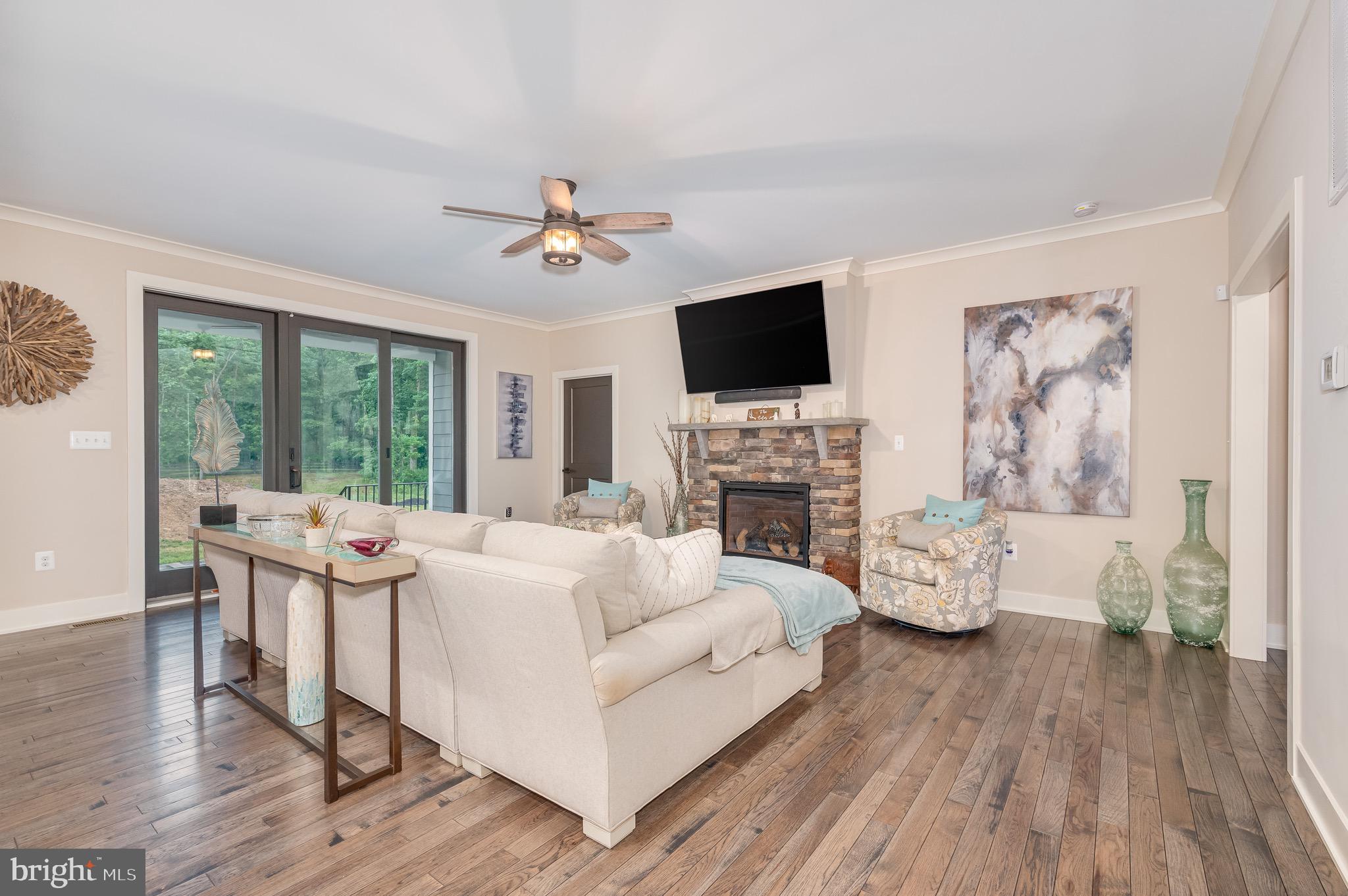 CROSSINGS ON THE POTOMAC - Residential