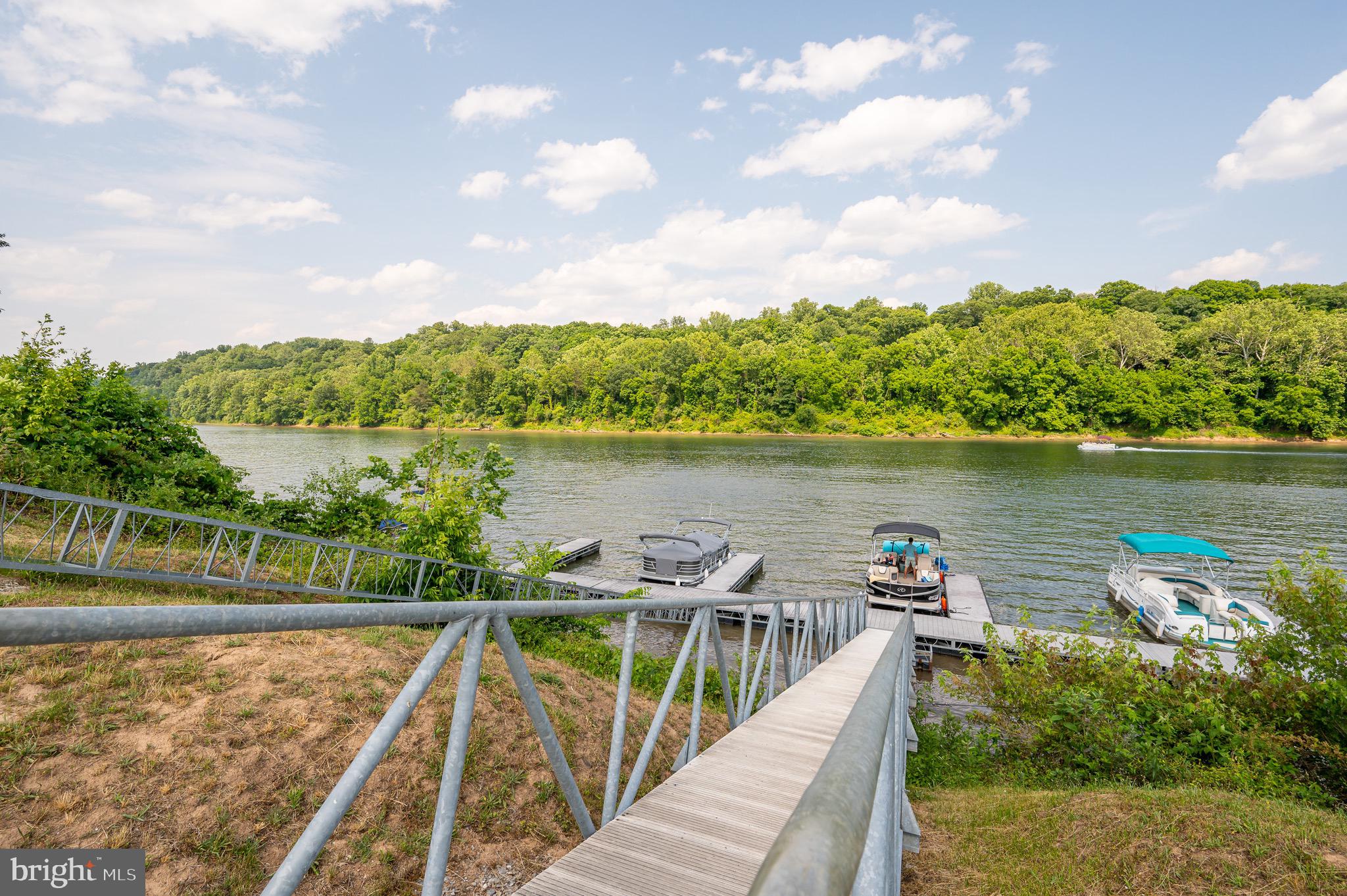 CROSSINGS ON THE POTOMAC - Residential