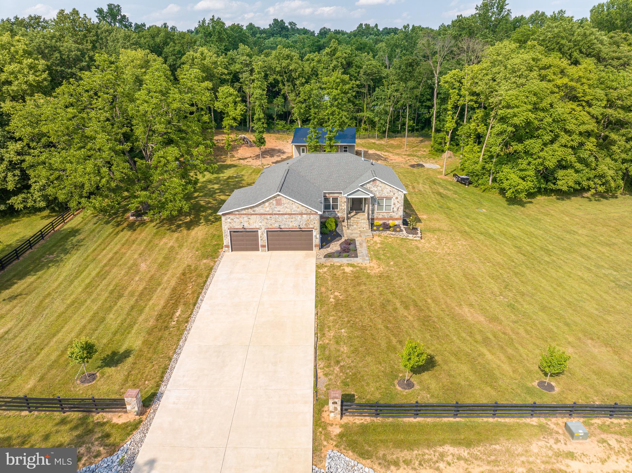 CROSSINGS ON THE POTOMAC - Residential