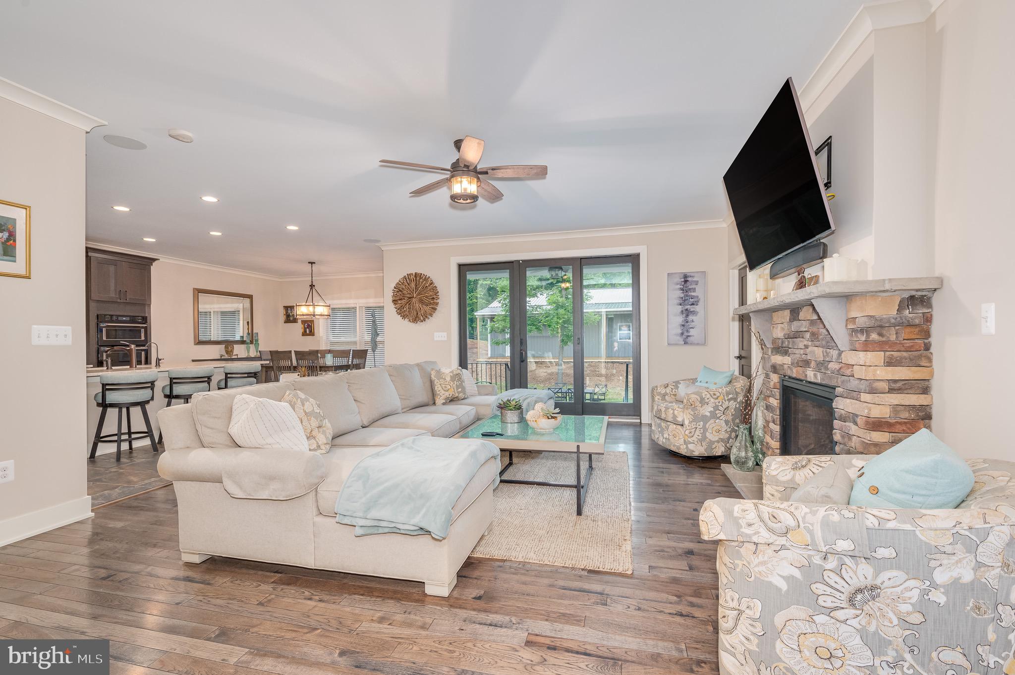 CROSSINGS ON THE POTOMAC - Residential