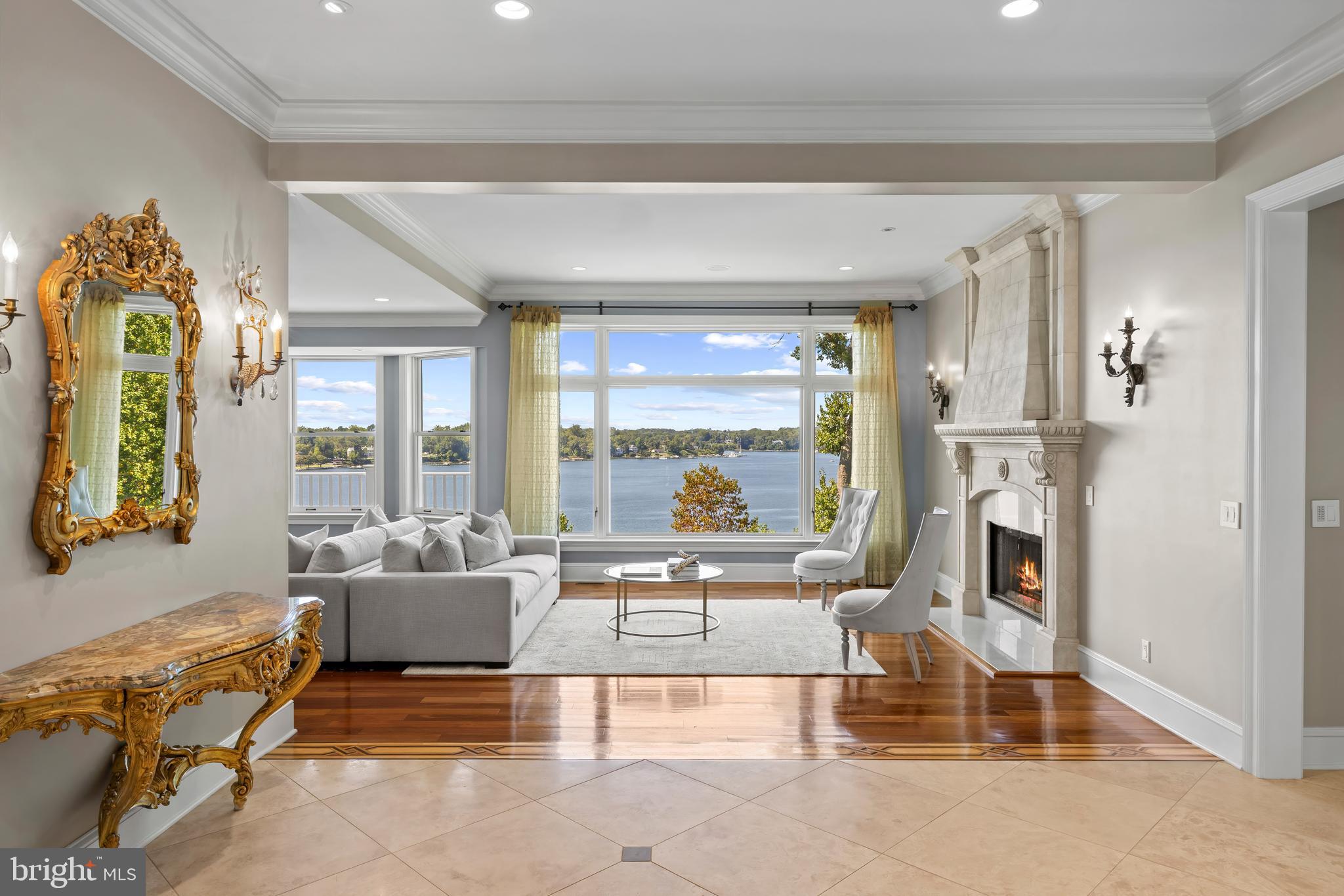 PENDENNIS MOUNT - Residential