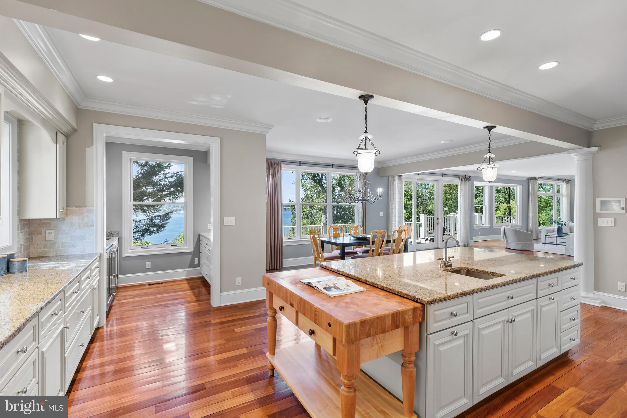 PENDENNIS MOUNT - Residential