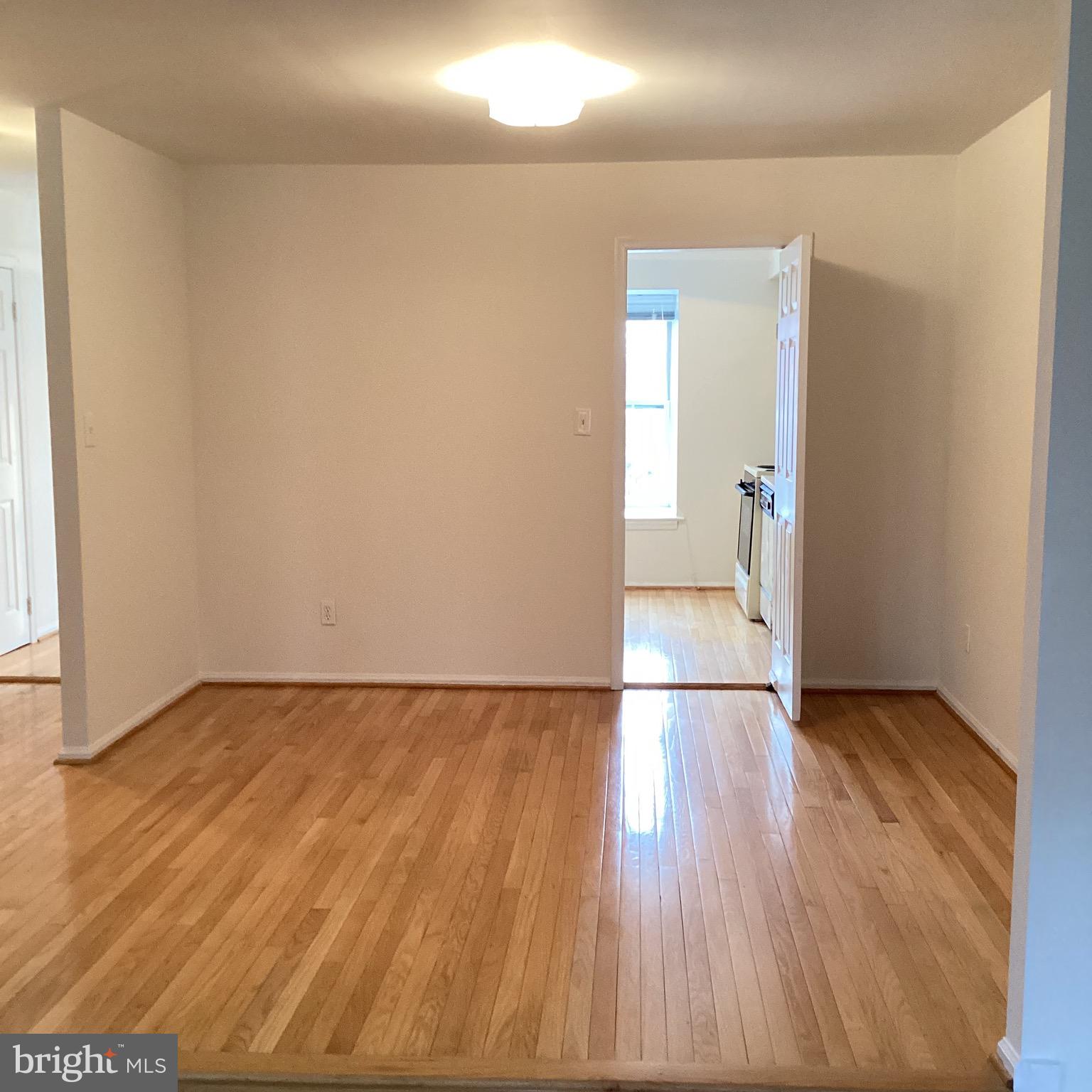 WOODSIDE - Residential