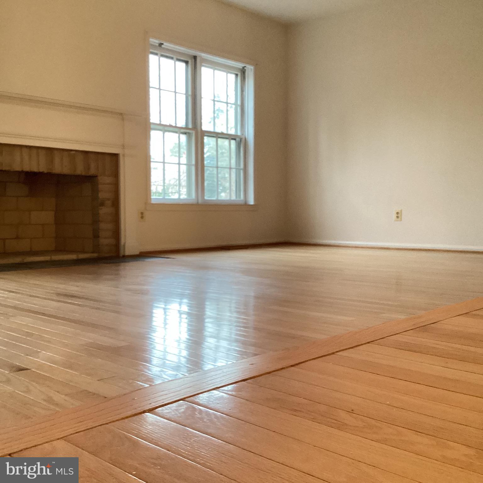 WOODSIDE - Residential