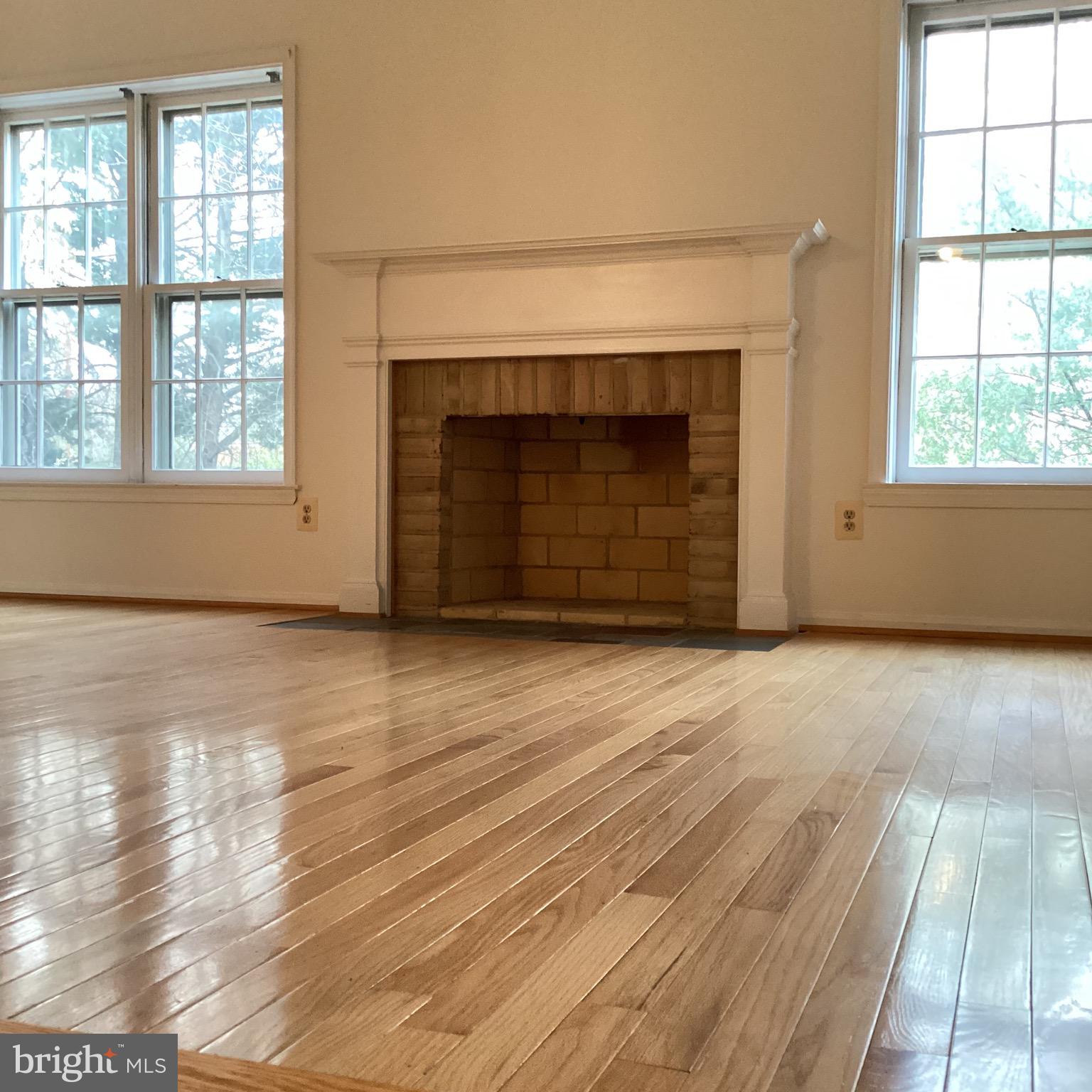 WOODSIDE - Residential