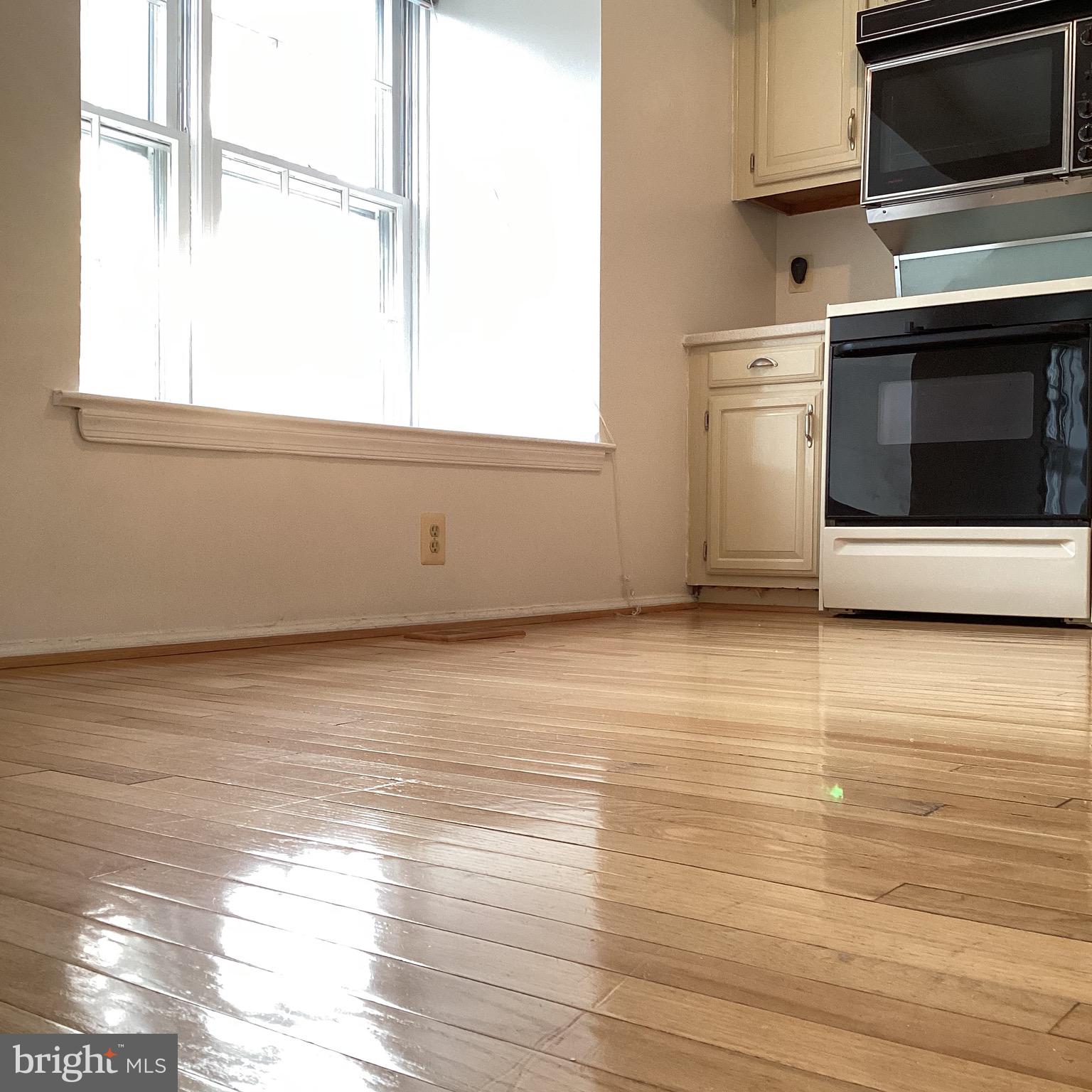 WOODSIDE - Residential