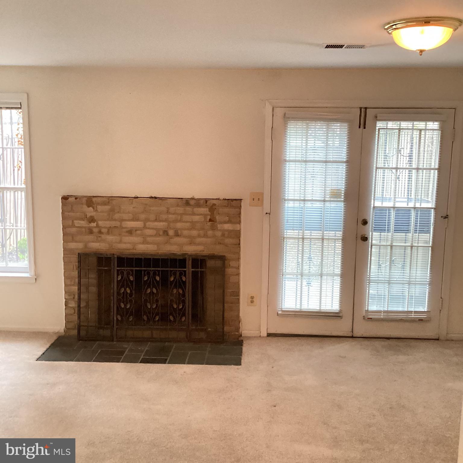 WOODSIDE - Residential