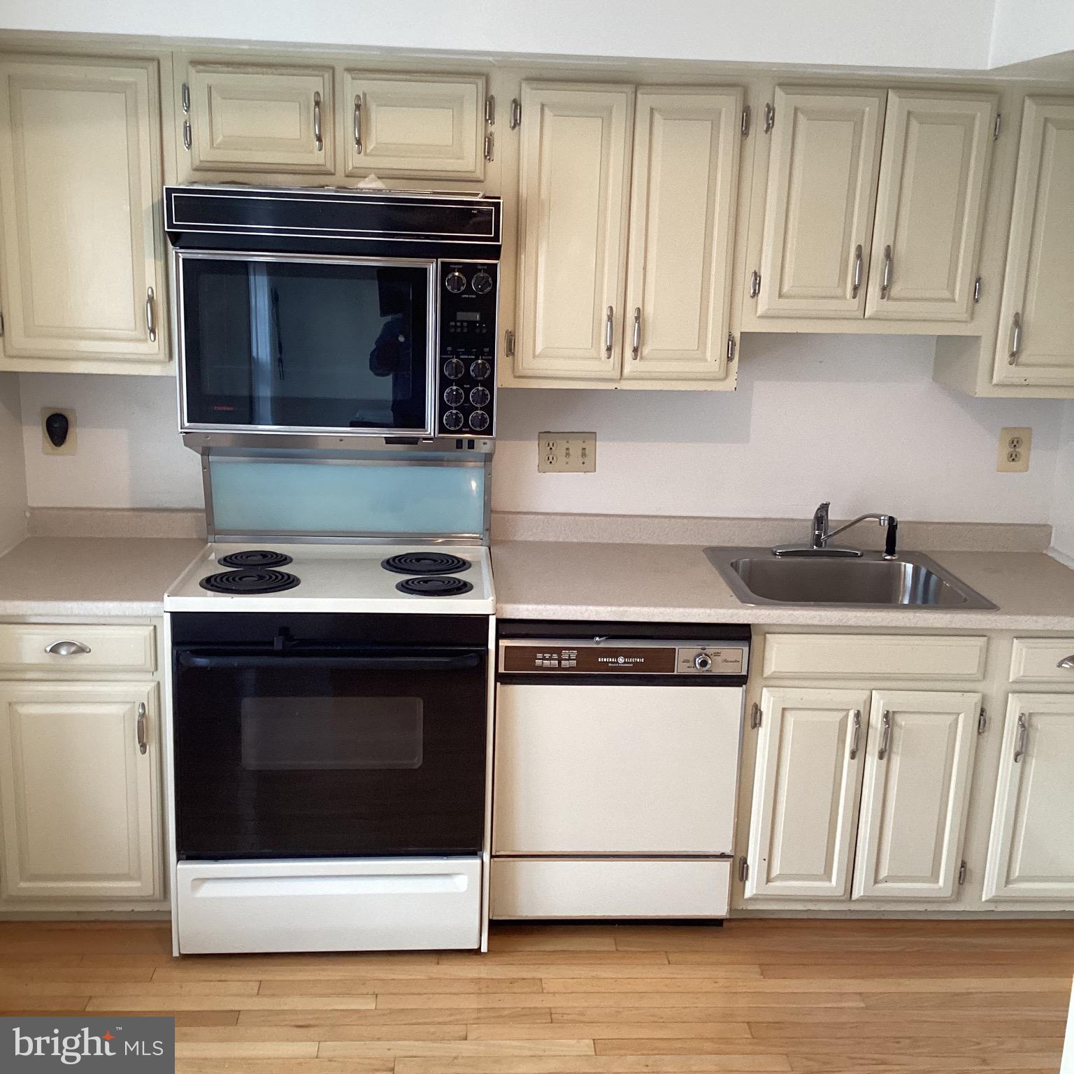 WOODSIDE - Residential