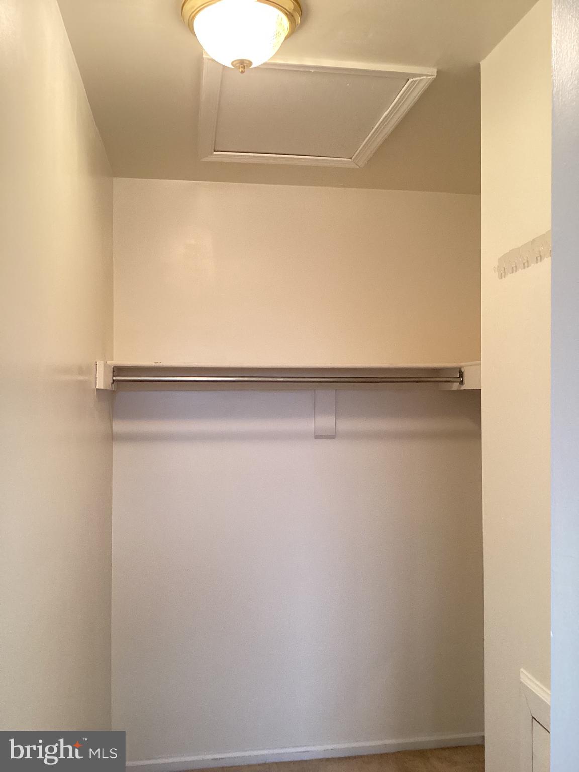 WOODSIDE - Residential