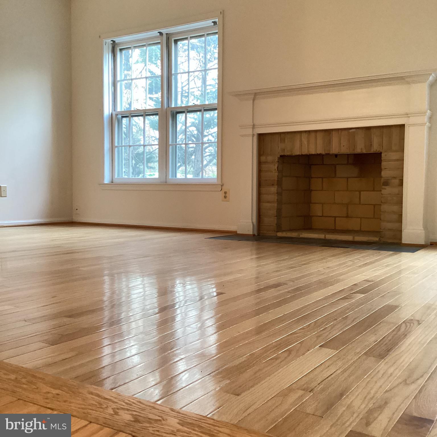 WOODSIDE - Residential