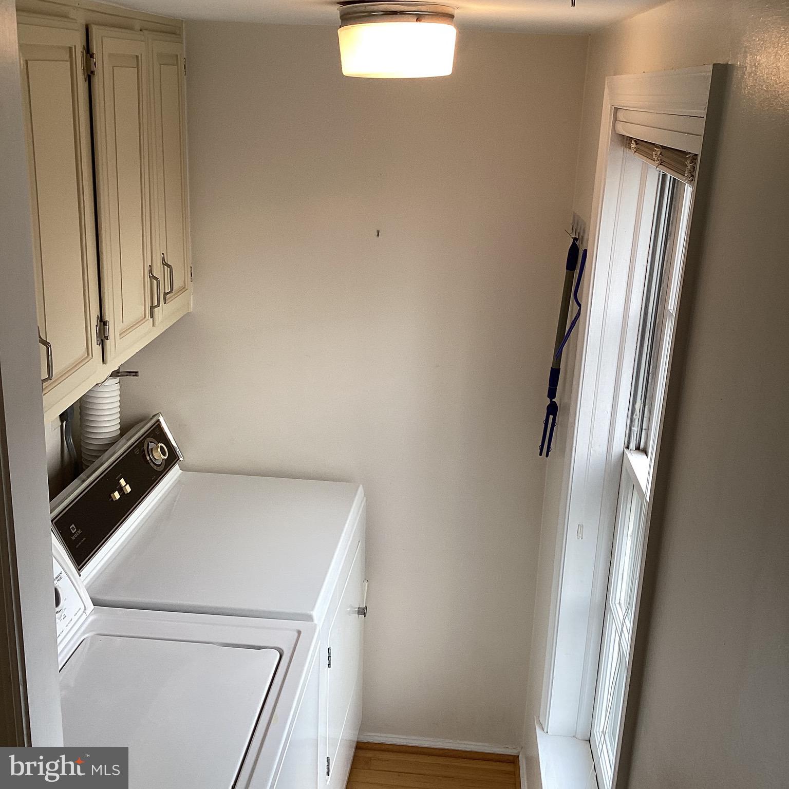 WOODSIDE - Residential