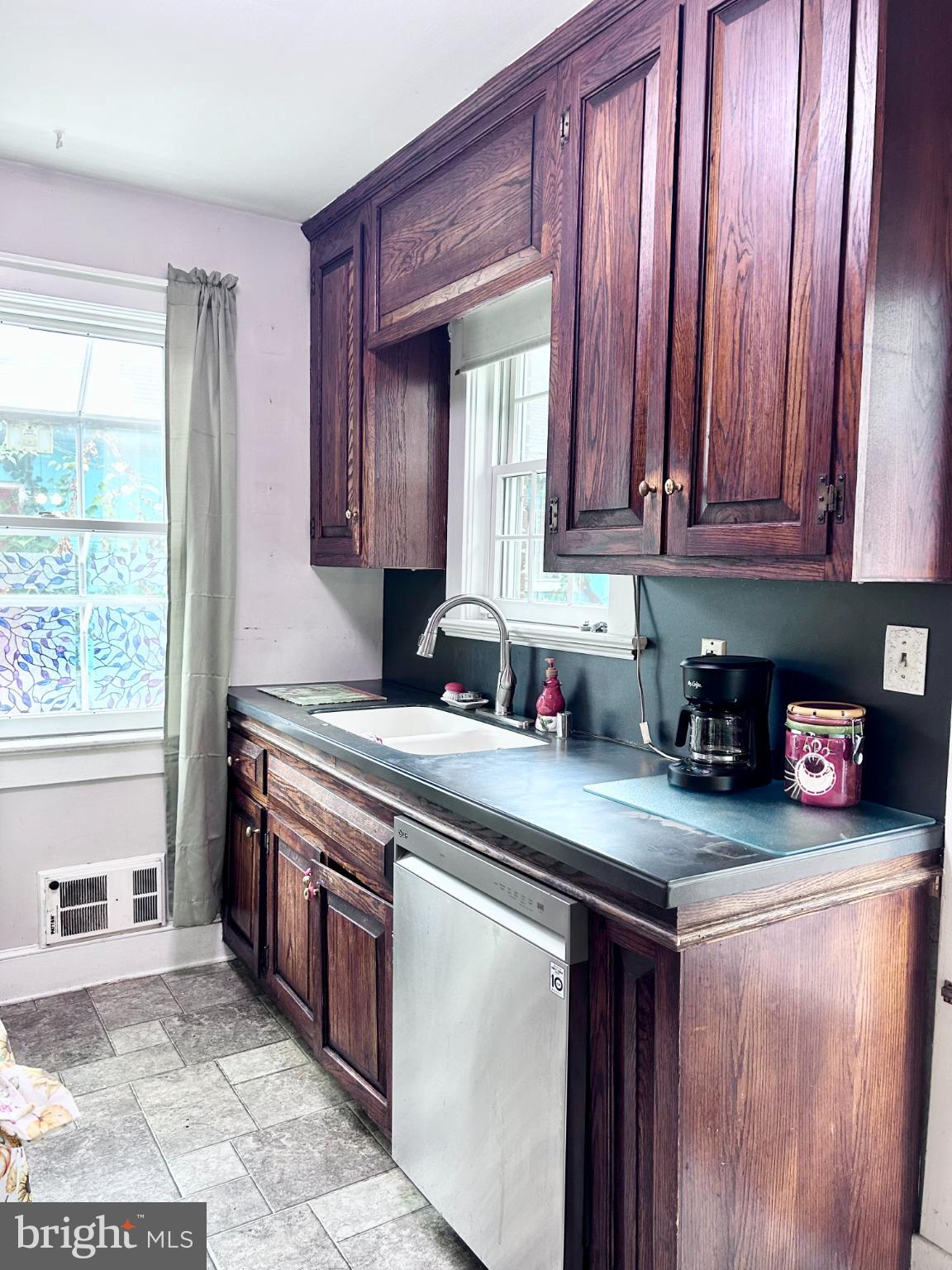 COLLEGE HEIGHTS - Residential