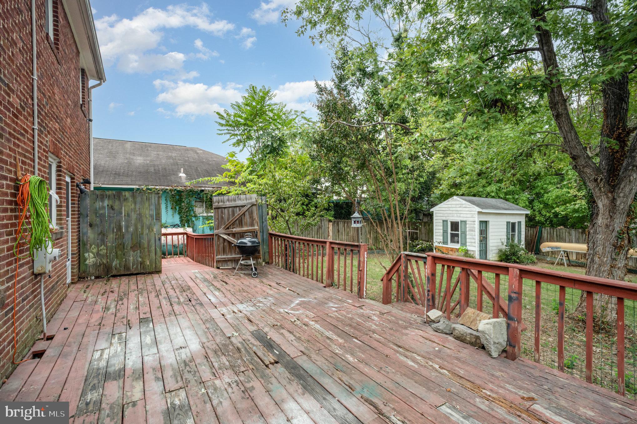 COLLEGE HEIGHTS - Residential