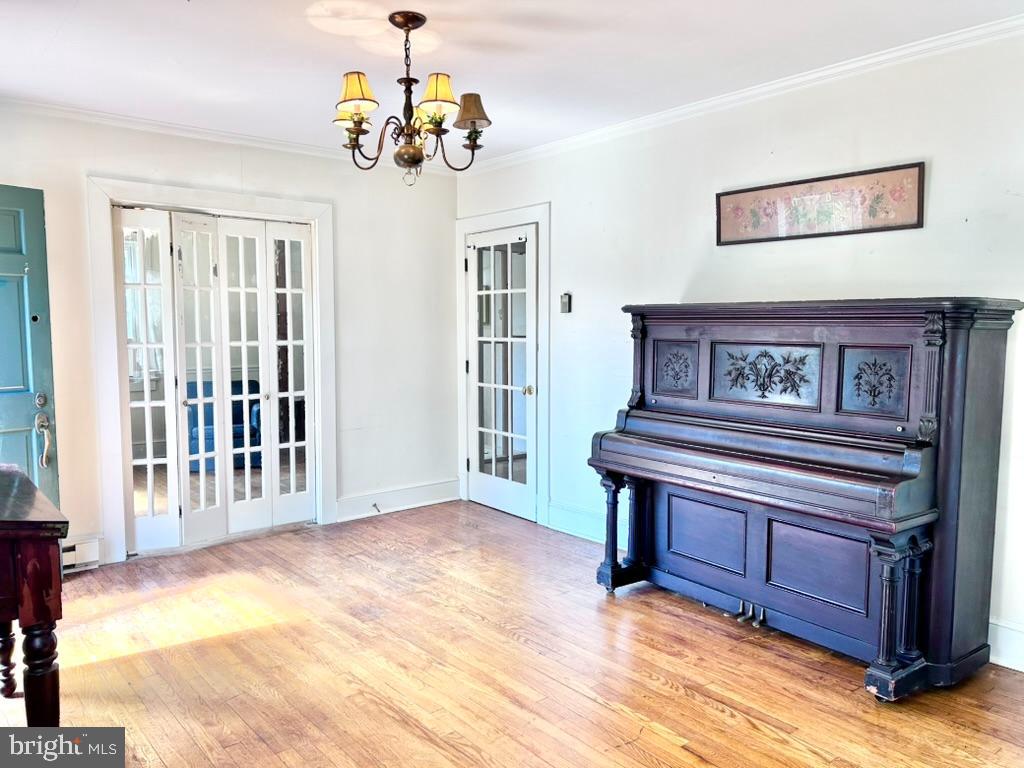 COLLEGE HEIGHTS - Residential