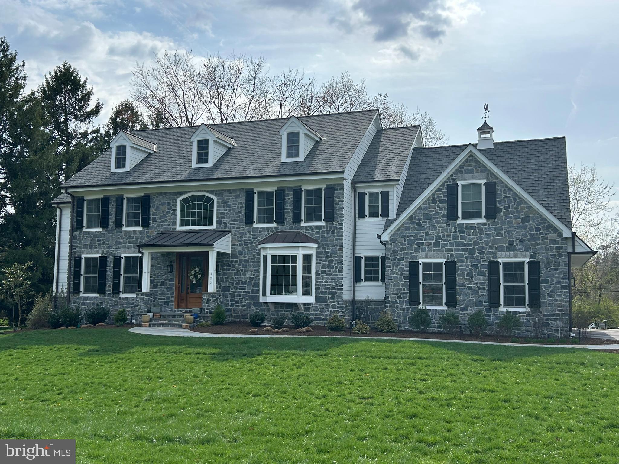 17 HICKORY LANE