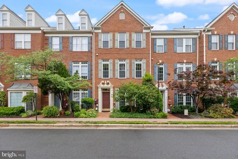 713 NORFOLK LANE ALEXANDRIA VA 22314