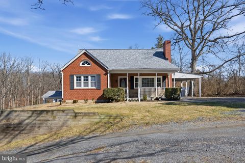 Homes For Sale - 1064 Strasburg Road<br/> Warren County, FRONT ROYAL, VA 22630