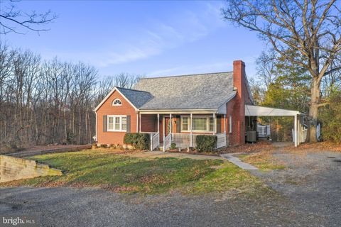 1064 STRASBURG ROAD FRONT ROYAL VA 22630