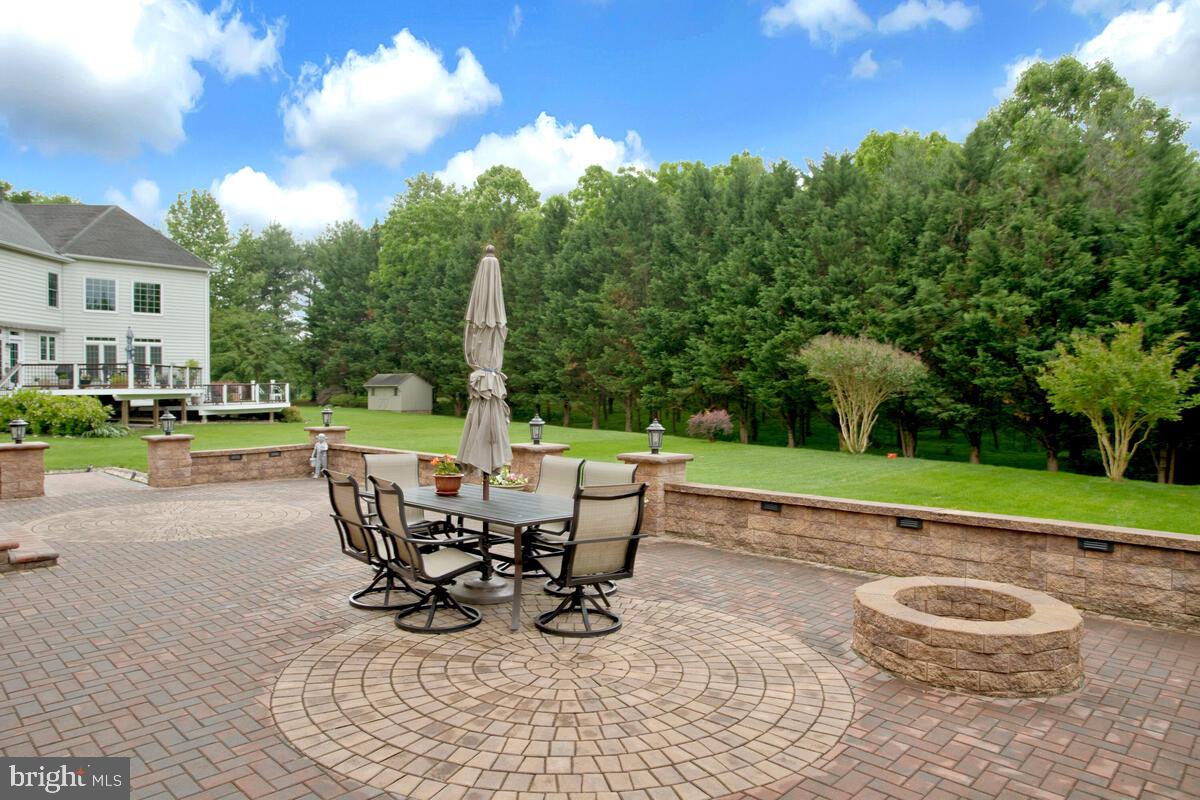 927 BRICK MANOR CIRCLE