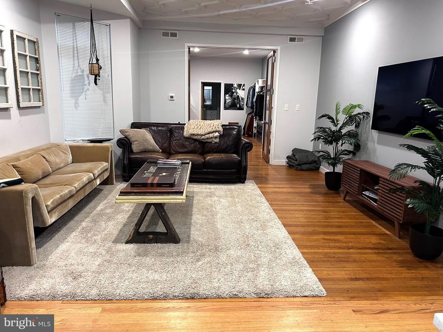 Presenting an investment opportunity at 124-126 S 19th Street, located in the heart of Rittenhouse Square, one of Philadelphia's most prestigious neighborhoods. This newly renovated mixed-use building features a variety of (9) residential units, including a mix of studios, one-bedroom, and two-bedroom apartments, and (1) commercial restaurant tenant - all fully leased. Situated in a prime location, the property offers residents easy access to shopping, dining, etc., making it highly attractive to tenants.