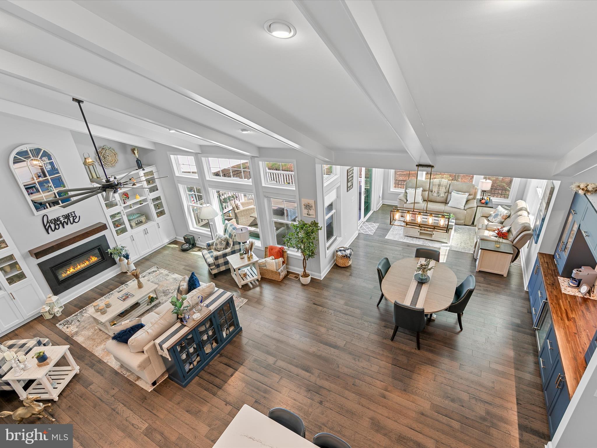 PENINSULA LAKES - Residential