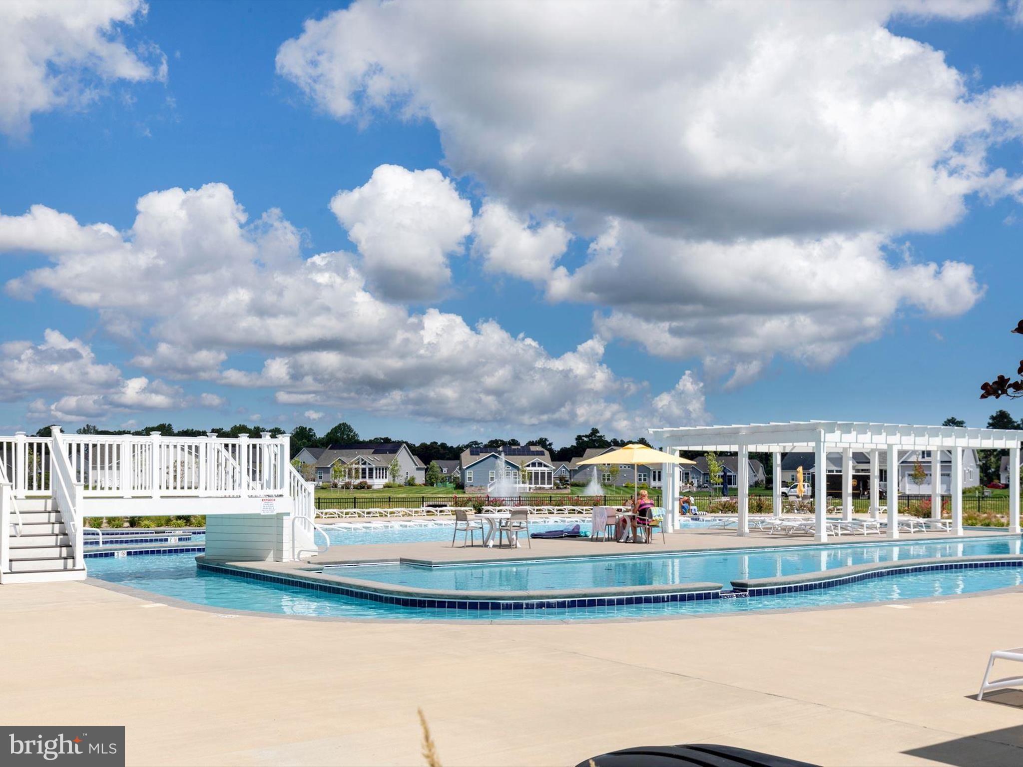 PENINSULA LAKES - Residential