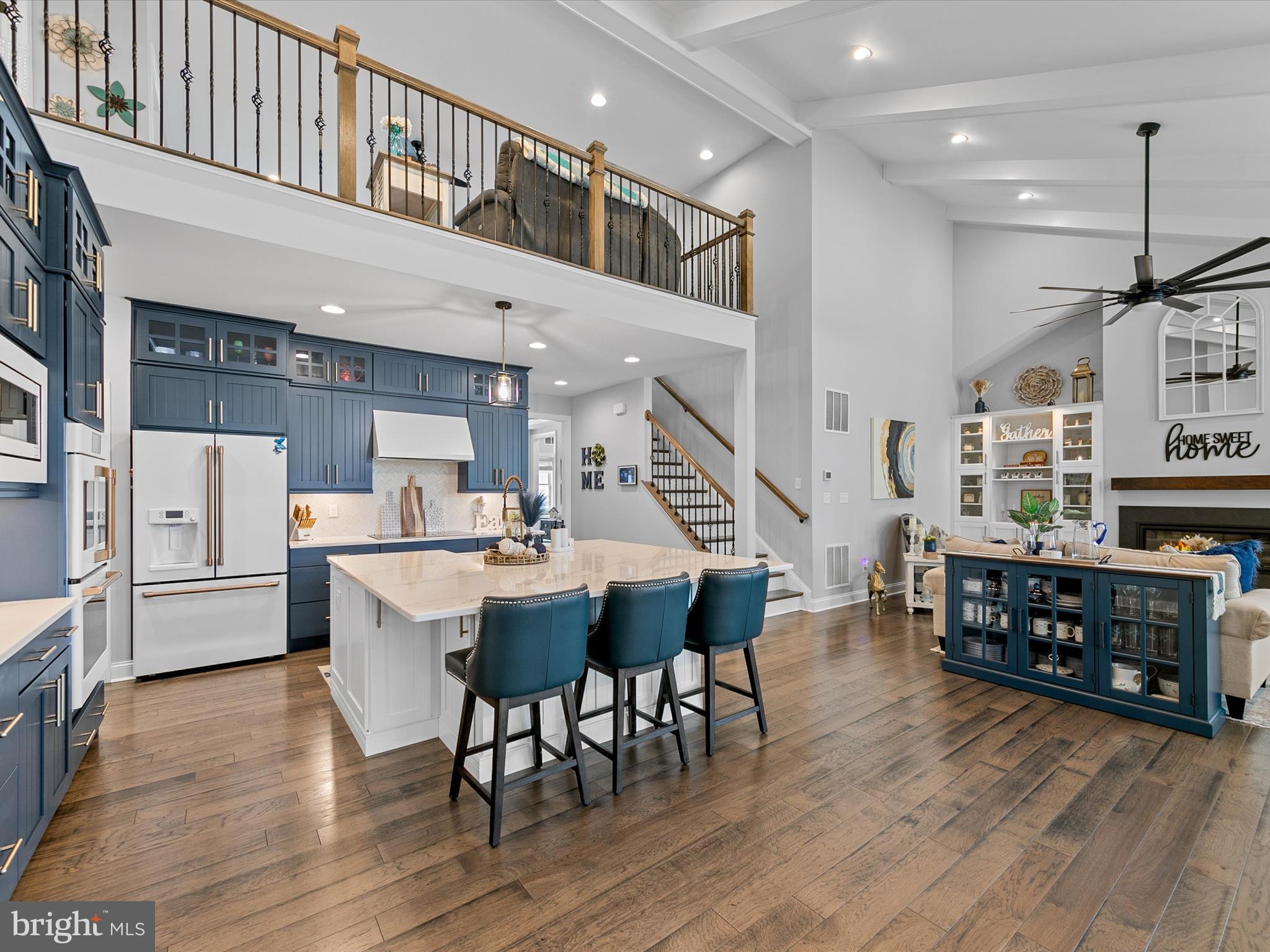 PENINSULA LAKES - Residential