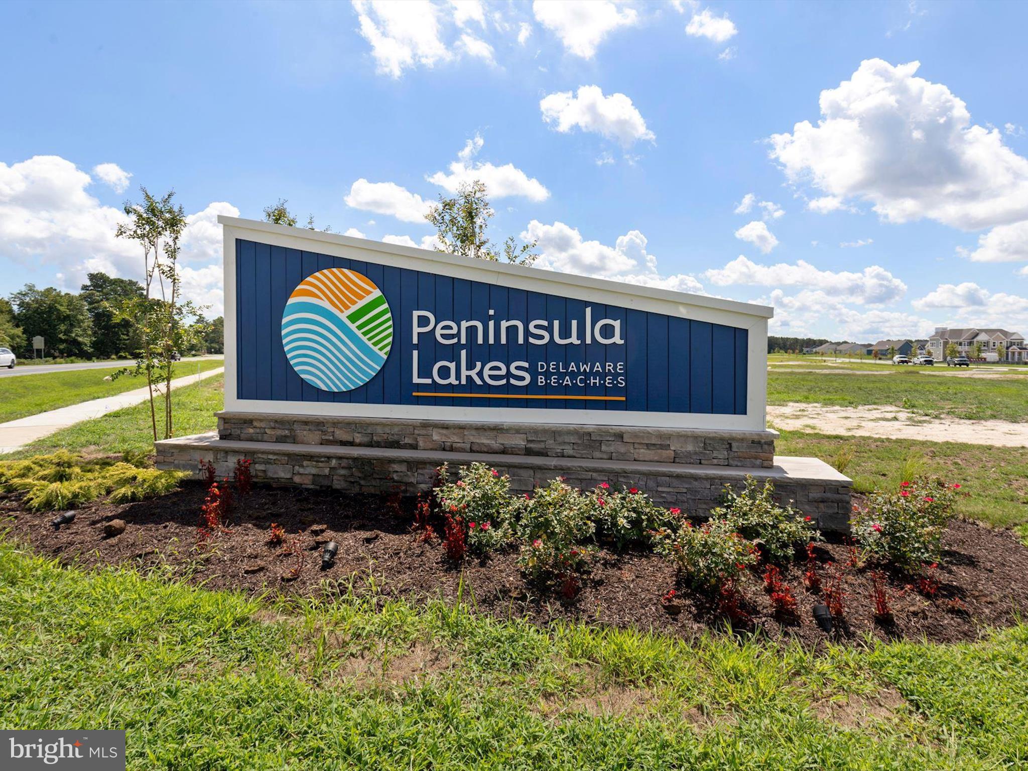 PENINSULA LAKES - Residential