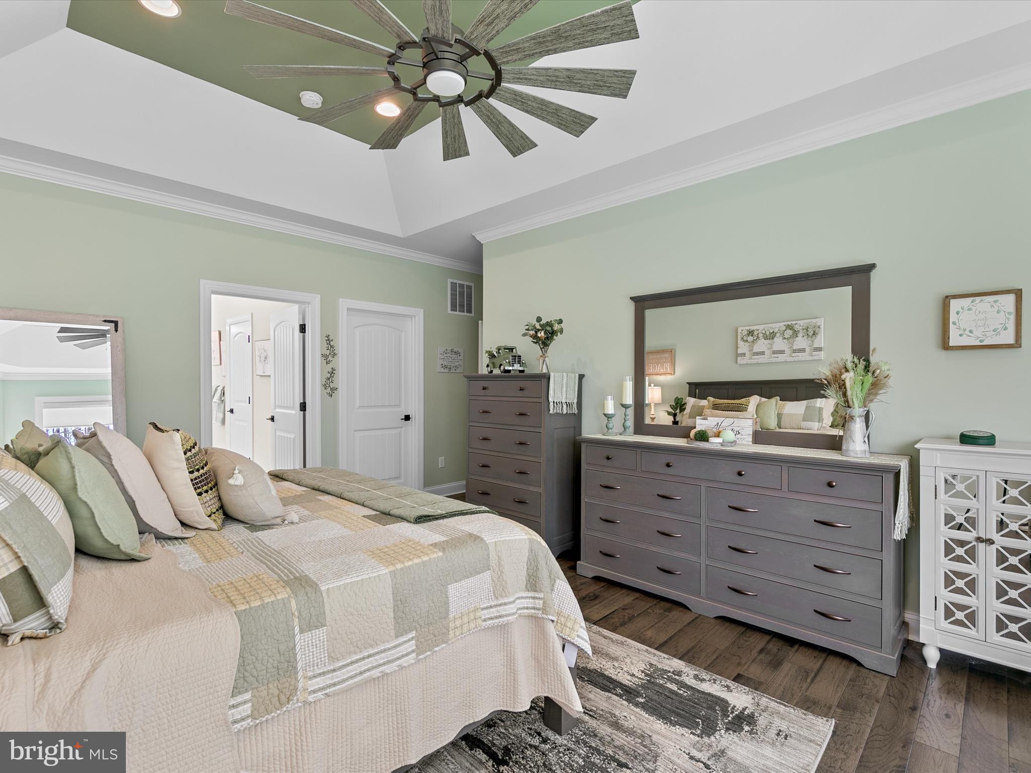 PENINSULA LAKES - Residential