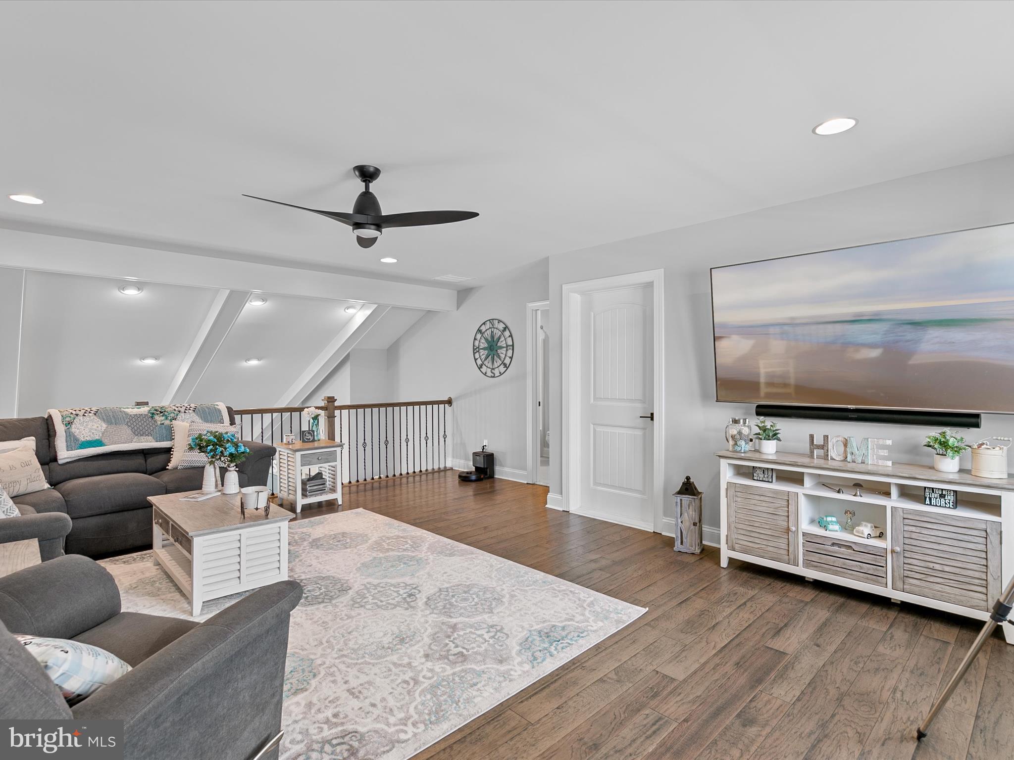 PENINSULA LAKES - Residential