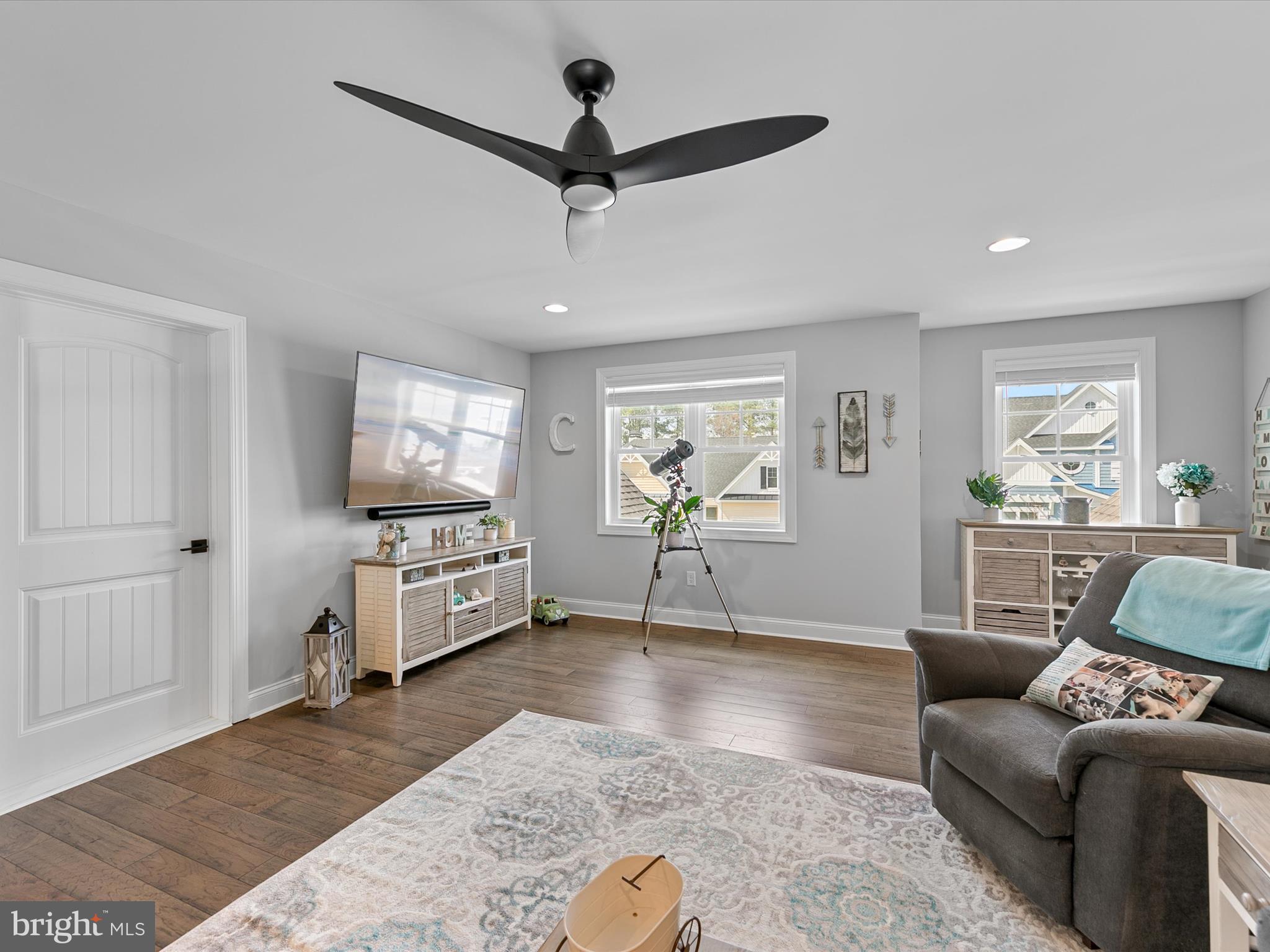 PENINSULA LAKES - Residential