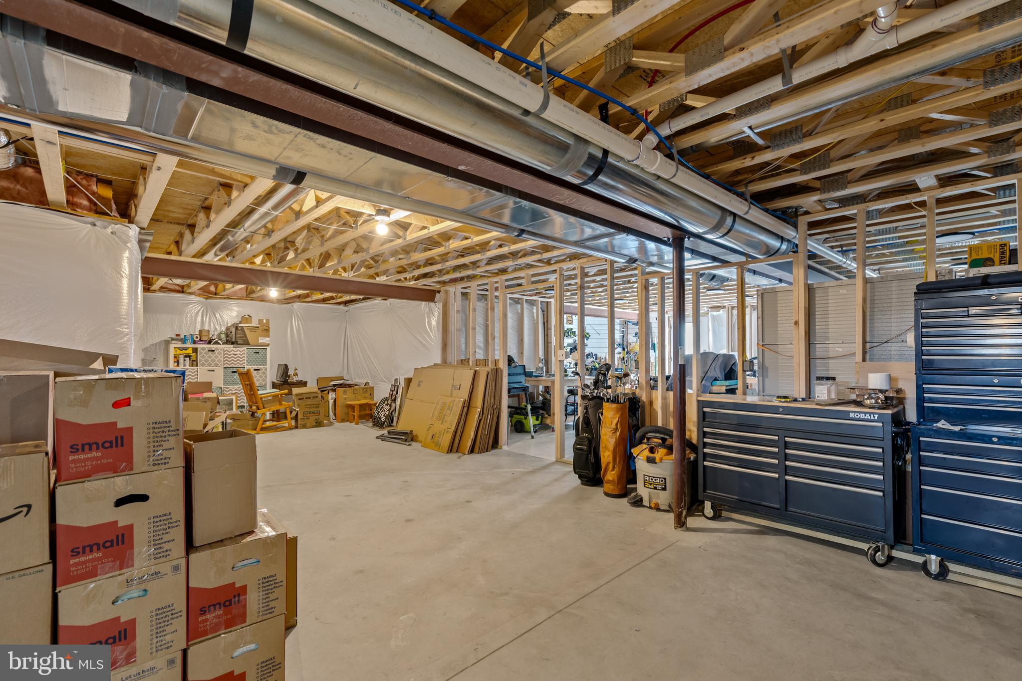 PENINSULA LAKES - Residential