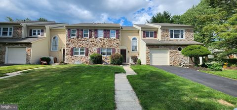Townhouse For Sale - 1711 Smedley Court<br/> AMBLER, PA 19002