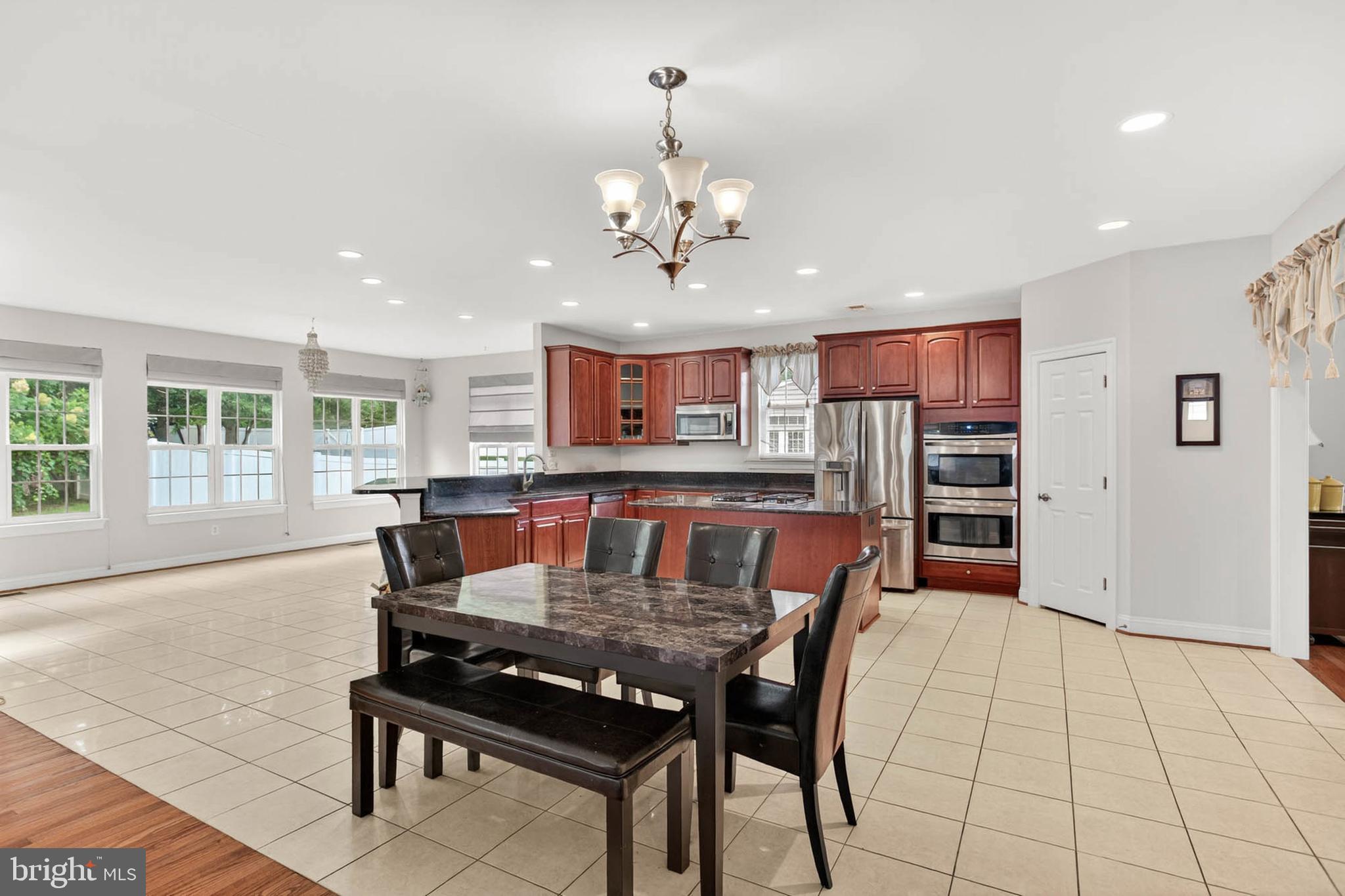VILLAS AT SEVERNA PARK - Residential