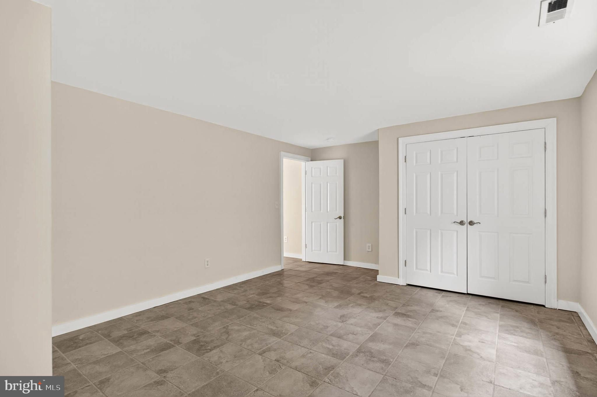 VILLAS AT SEVERNA PARK - Residential