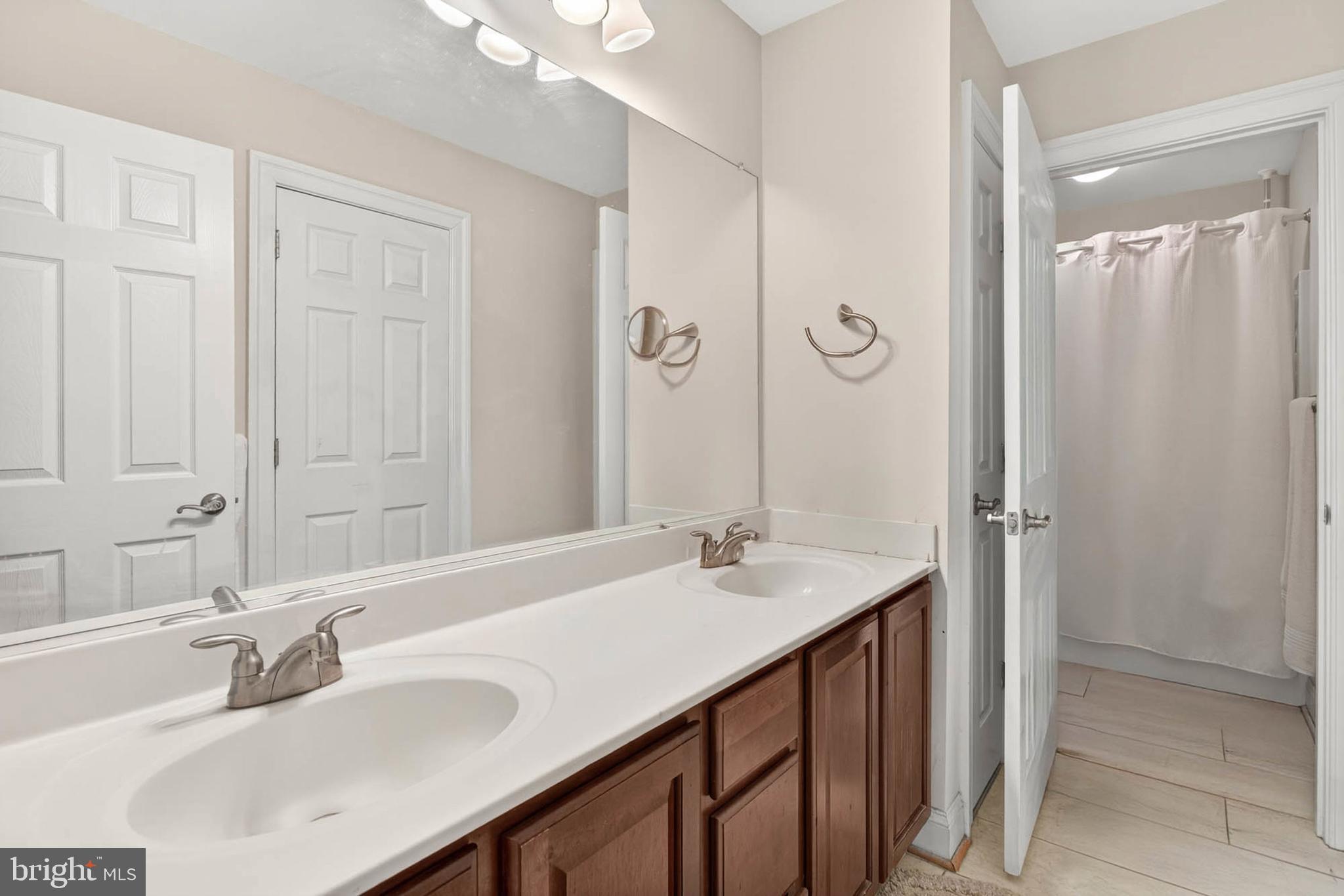 VILLAS AT SEVERNA PARK - Residential