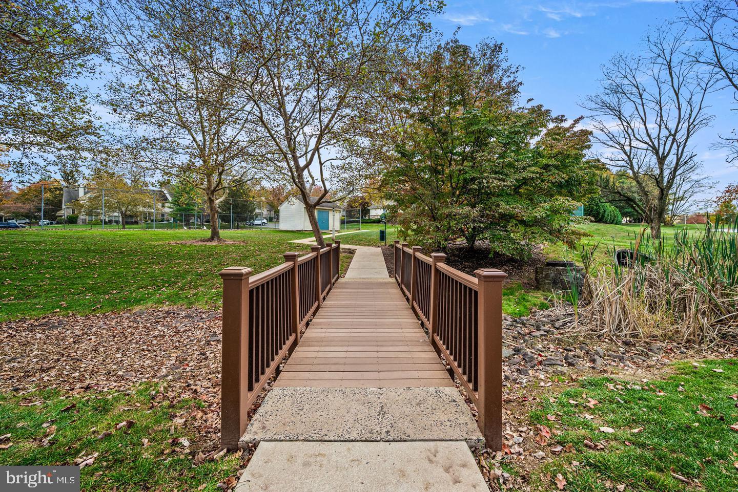 MONTGOMERY BROOK - Residential