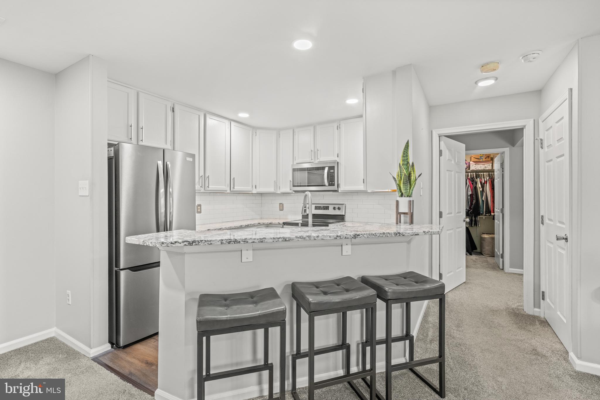 MONTGOMERY BROOK - Residential