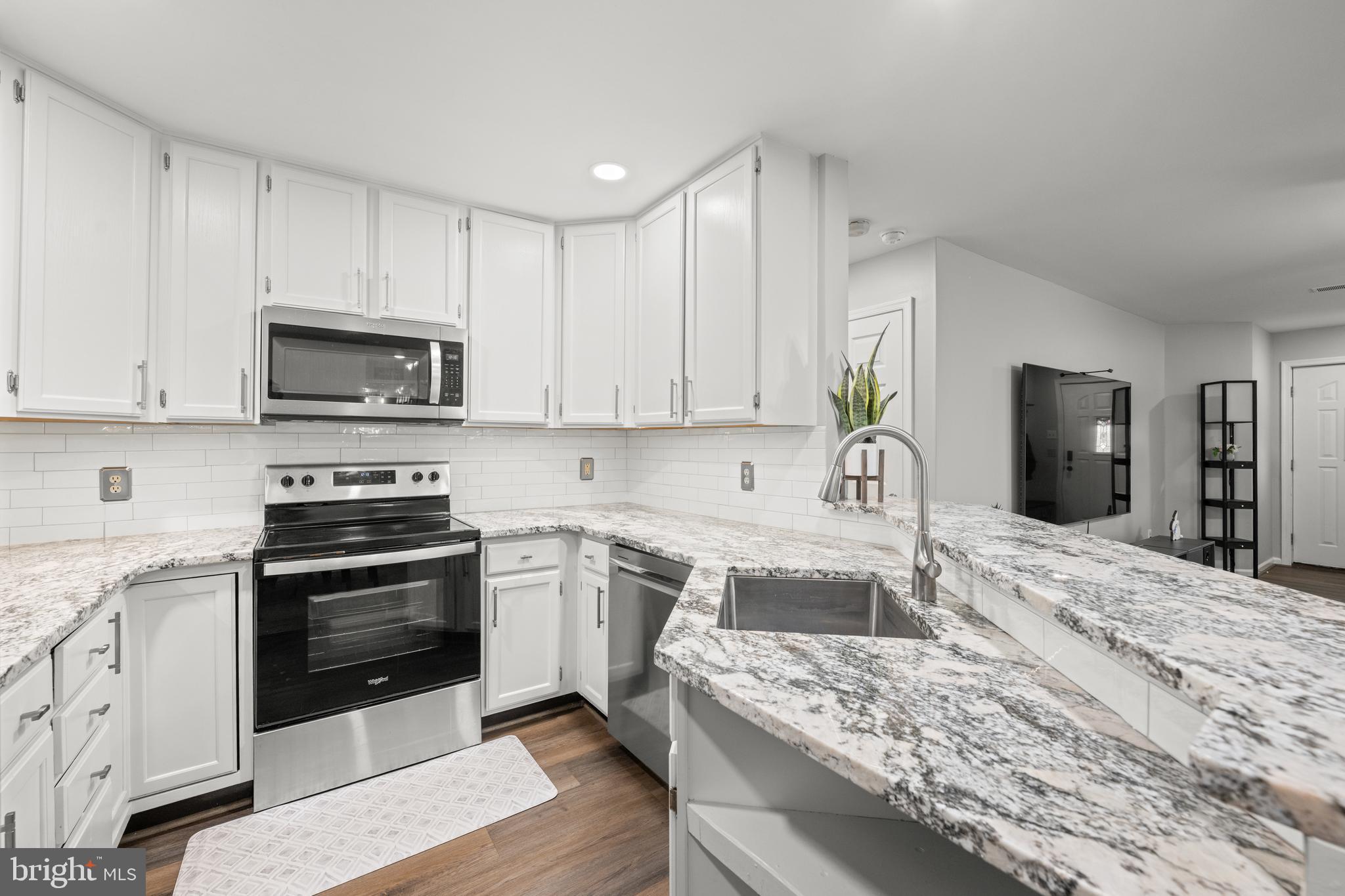 MONTGOMERY BROOK - Residential