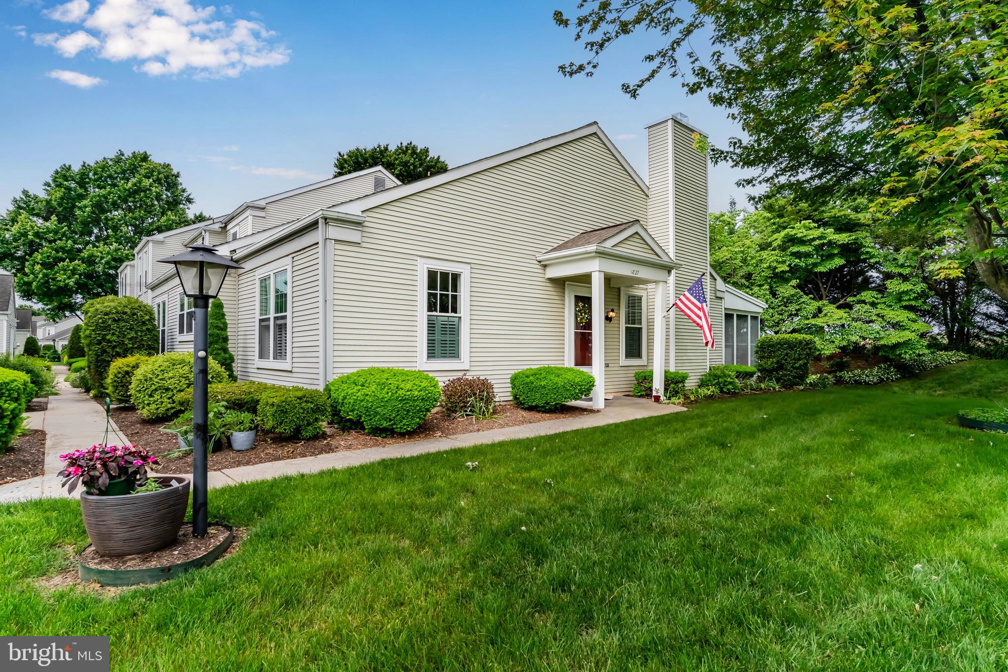Welcome to 1827 Wexford Road, an absolutely stunning end-unit townhome in the sought-after Rockledge community, located within Hershey School District. This completely renovated home offers over 1,800 square feet of beautifully designed living space and is just minutes from Hershey Medical Center, Hersheypark, and the area’s best dining, shopping, and entertainment. Thoughtfully redesigned with high-end finishes and modern functionality, this 3-bedroom, 2-bath home features luxury vinyl plank flooring throughout, including the custom-wrapped staircase. The main floor offers two spacious bedrooms and a full bath, ideal for those seeking convenient one-level living. Upstairs, you'll find a private third bedroom paired with a stylish full bath featuring a floating vanity and sleek modern fixtures. Enjoy cooking and entertaining in the beautifully renovated kitchen, complete with stainless steel appliances, soft close cabinetry, and tasteful finishes. All bedrooms include custom built-in closet systems, adding organization and storage to every room. This home is located in a neighborhood, perfect for getting out and about. Enjoy peaceful views of sunsets and wildlife from your back sunroom. The HOA provides true low-maintenance living by covering all exterior maintenance, landscaping, snow removal, and even roof and siding repairs! With a 1-car garage, prime location, and turn-key condition, 1827 Wexford Road is the perfect combination of style, comfort, and convenience. Schedule your private showing today!