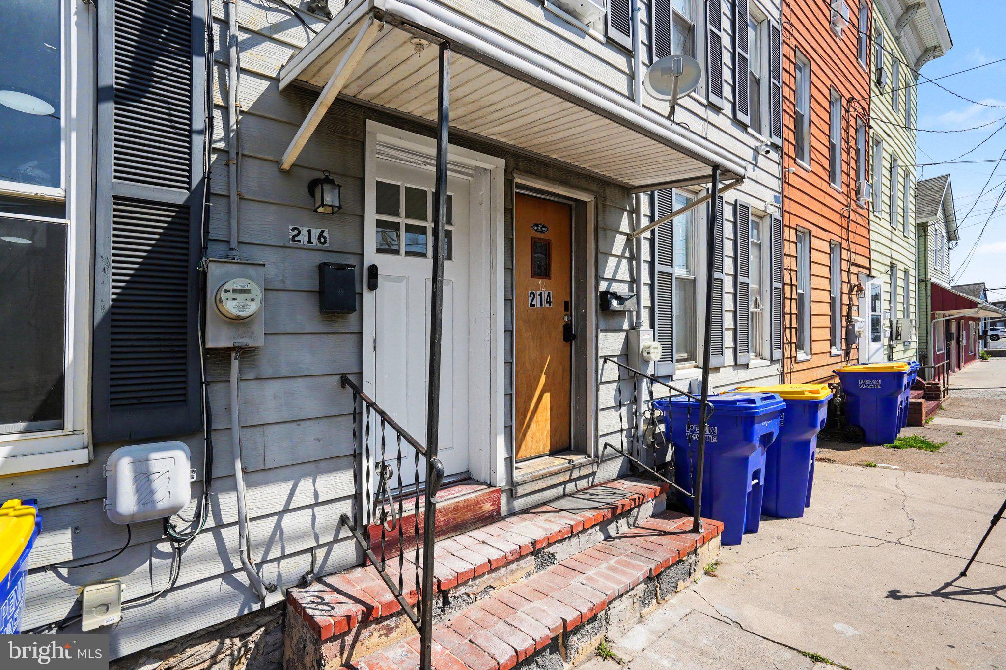216 W ALLEN STREET