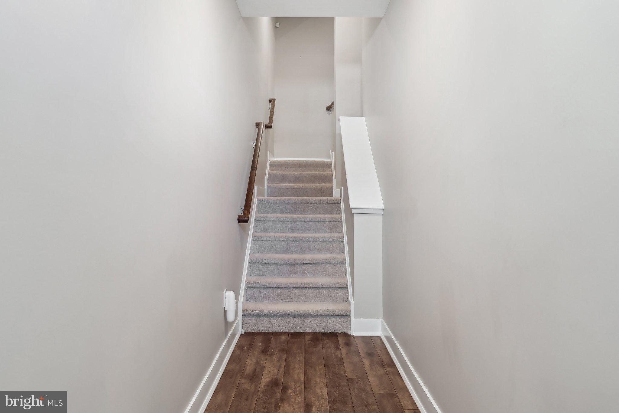 WATERSIDE - Residential