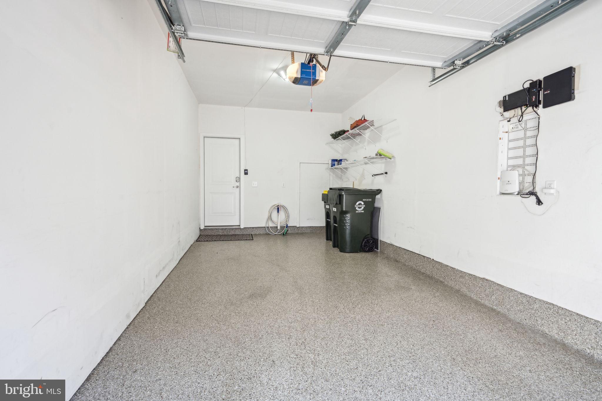 WATERSIDE - Residential