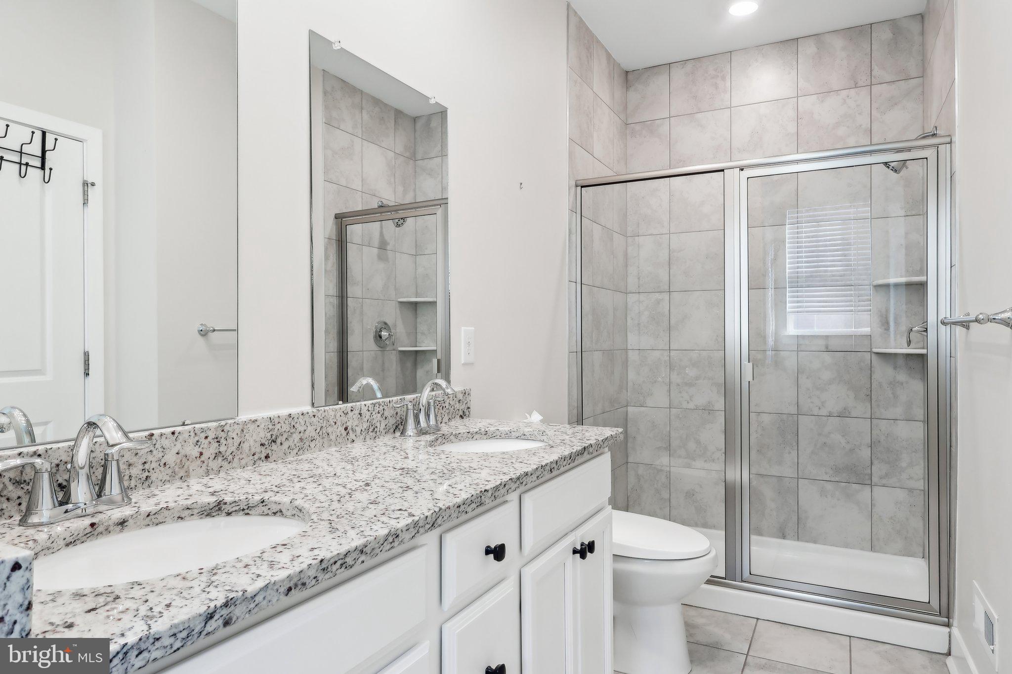 WATERSIDE - Residential