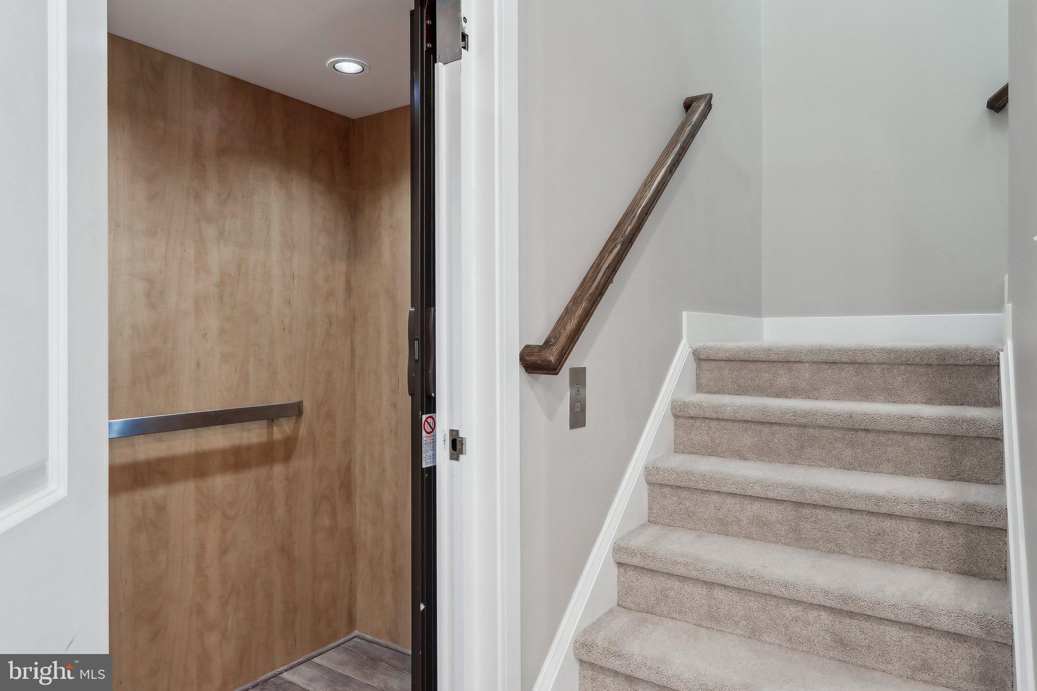 WATERSIDE - Residential