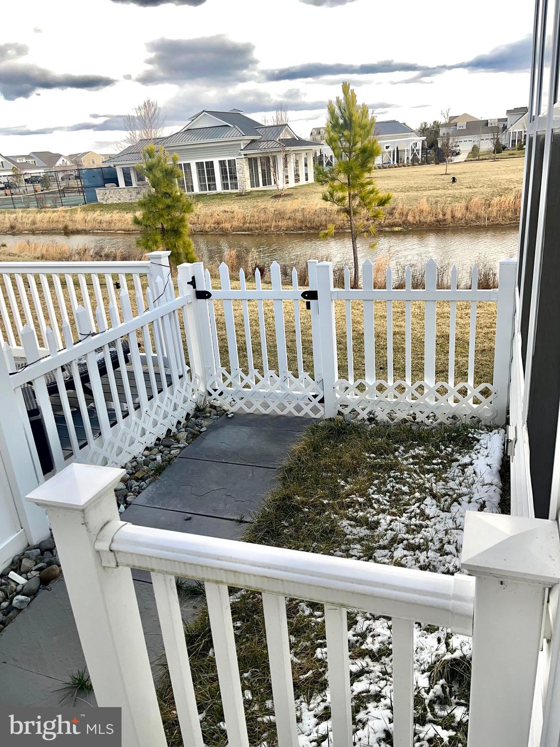 BAY BRIDGE COVE - Residential Lease