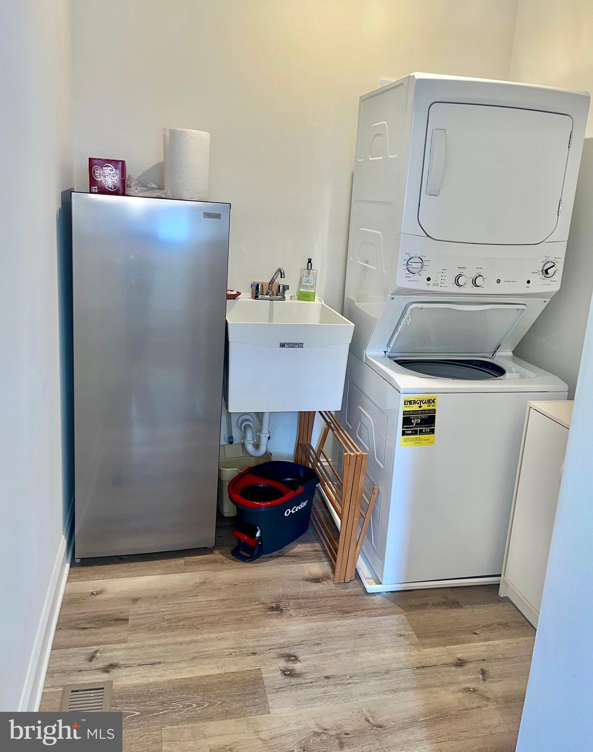 BAY BRIDGE COVE - Residential Lease